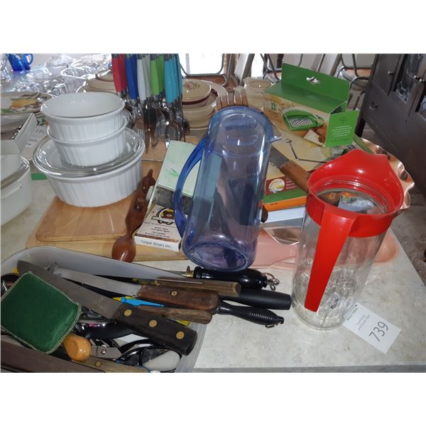 Trays, cutting boards and more cat a