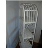 Image 2 : White wicker 4 shelf unit cat b