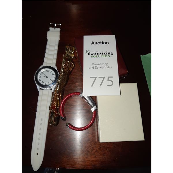 Costume jewelry cat a