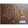 Image 4 : Assortment of Women's Necklaces