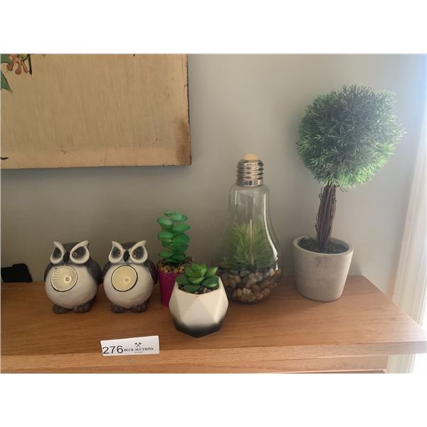 Decorative Artificial Plants and 2 x Solar Powered Owl Lights
