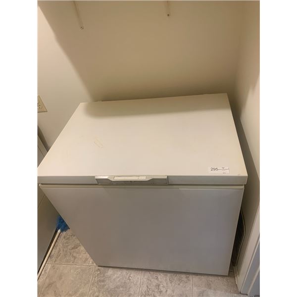 QuickFrez Chest Freezer