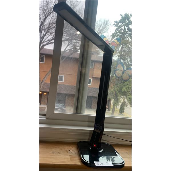 TaoTronics LED Desk Lamp (Model TT-DL01)