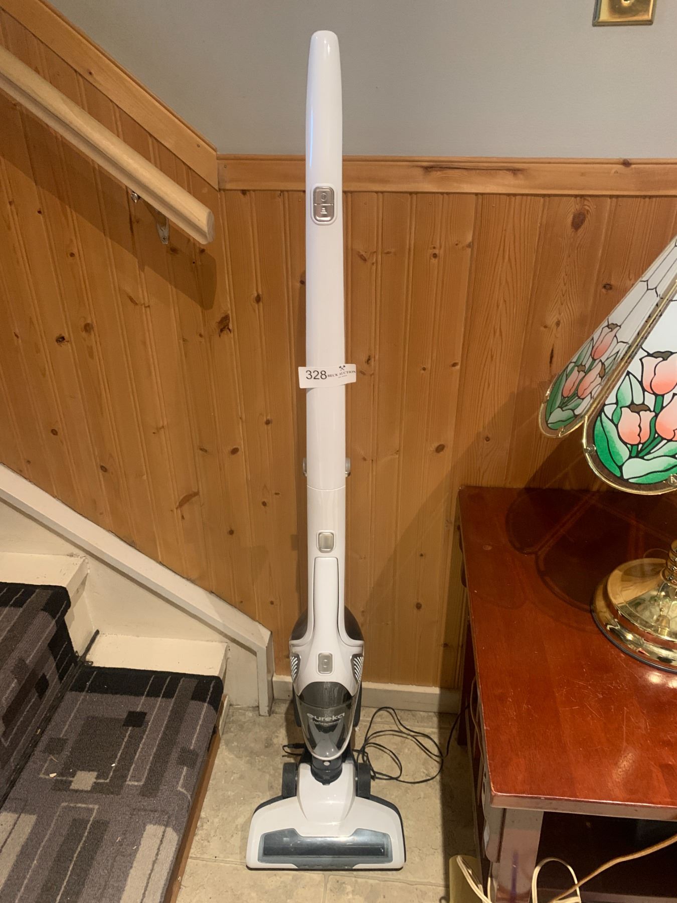 Eureka Lightspeed Wireless Vacuum Beck Auctions Inc.