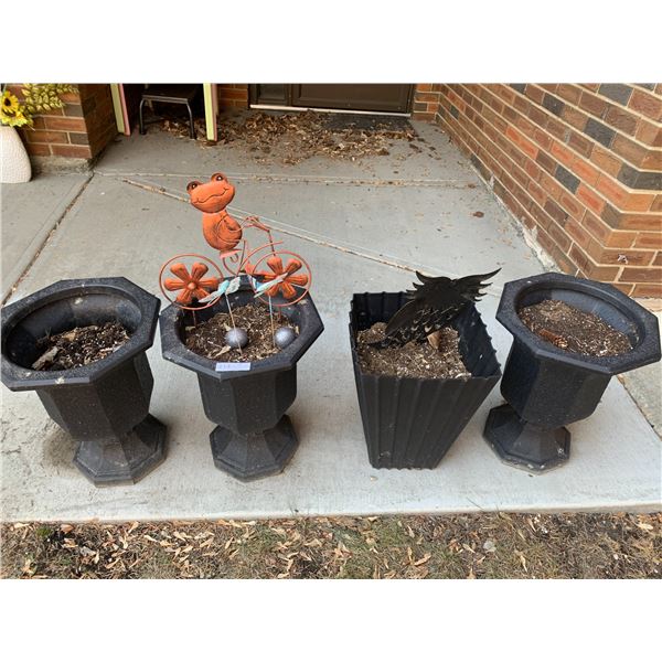 4 x Outdoor Planters