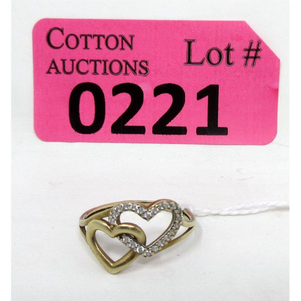 10KT Gold and Diamond Double Heart Ring - Size 6.5