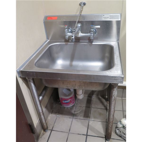 Advance Tabco Single Basin Sink 25"x22"x35"H
