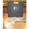 Image 1 : Zhou Ling Illustrated Book November 2007 w/ Rope Tassel
