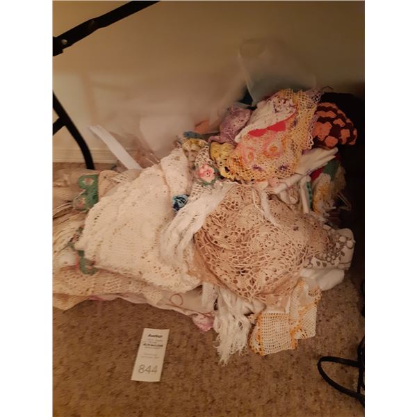 Lace Doilies & Table Cloths Cat A