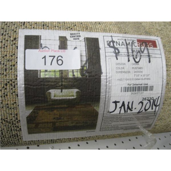 area rug 7'10" x 10'10"