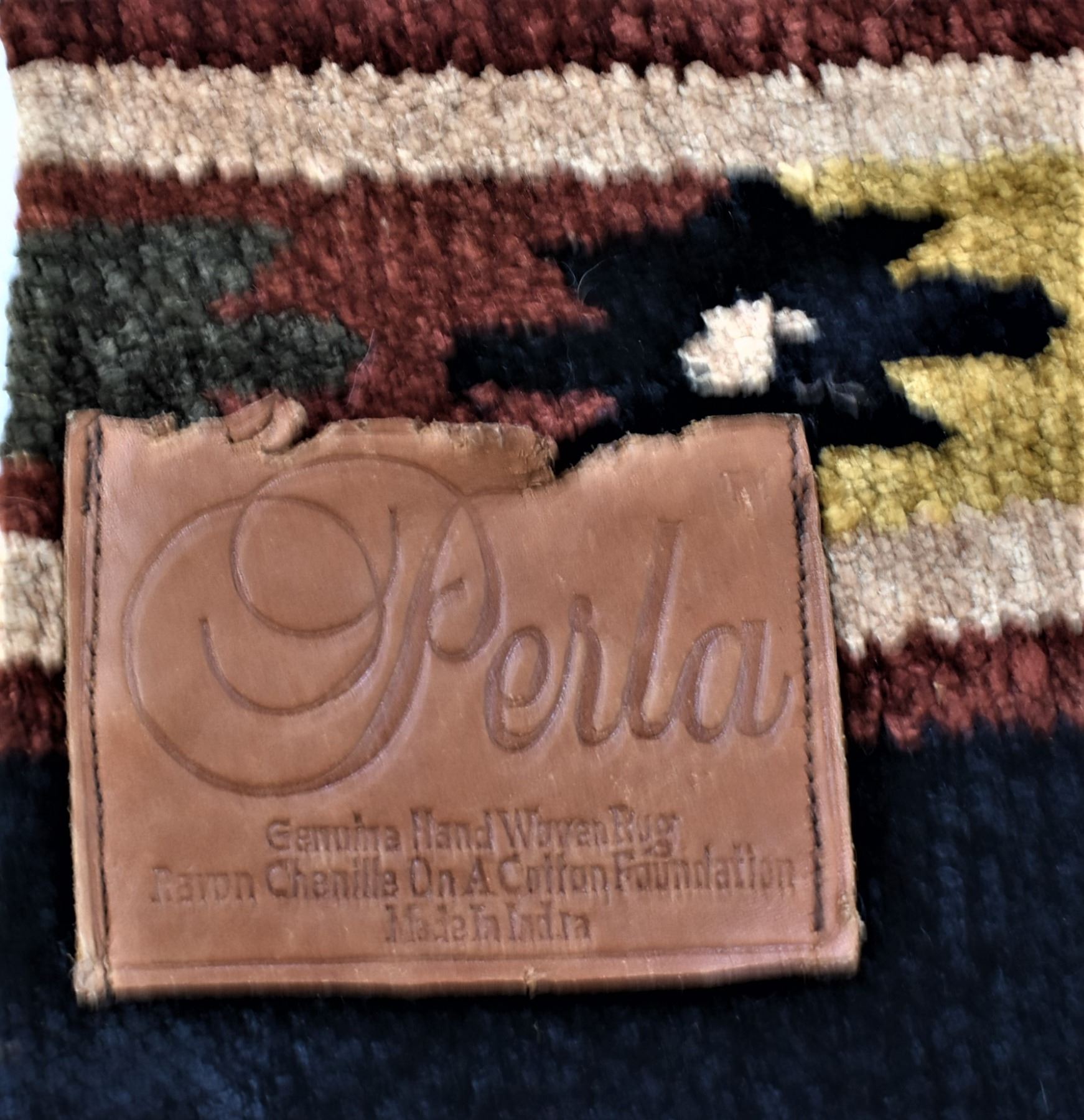 Fixed Perla Perla Hand Woven Fringed Rug, made in India