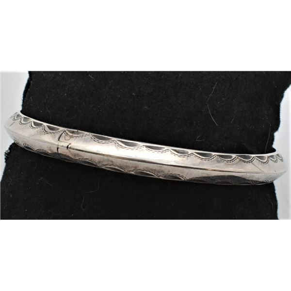 Native American Navajo Sterling Hinged Bangle