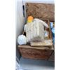 Image 5 : 2 CRATES OF SHOP TOWELS, CAR WASH MITS, CLOTHES, ETC