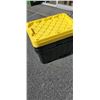 Image 2 : 4 STACKABLE STORAGE TOTES WITH LIDS