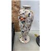 Image 4 : LIBRARY LAMP WITH MARBLE BASE, HANCOCK ROSELLA VASE, ROYAL CORONA WARE WITH VINTAGE DOILIES, NAPKINS