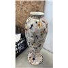 Image 5 : LIBRARY LAMP WITH MARBLE BASE, HANCOCK ROSELLA VASE, ROYAL CORONA WARE WITH VINTAGE DOILIES, NAPKINS