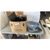Image 1 : BOX OF BOSE SPEAKERS AND LAPTOP LAP TRAY
