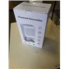 Image 2 : NEW HOUSEHOLD DEHUMIDIFIER