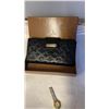 Image 2 : UNAUTHENTIC LOUIS VUITTON PURSE AND GUCCI WATCH