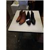 Image 1 : 2 PAIRS OF LEATHER BOOTS SIZE 10