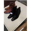Image 2 : 2 PAIRS OF LEATHER BOOTS SIZE 10