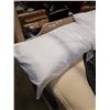 Image 2 : 2 NEW SERTA KING SIZE PILLOWS
