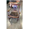 Image 1 : VINTAGE ROCKING CHAIR