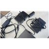 Image 2 : 2 PARTS COMPUTER TOWERS AND 2 DESKTOP HUBS