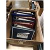 Image 2 : 11 BINDERS OF HOCKEY AND BASEBALL CARDS