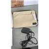 Image 2 : 2 SAMSUNG LAPTOPS BOTH WORKING ONE CHARGER