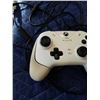 Image 2 : RAZER WOLVERWINE V2 WIRED GAMING CONTROLLER FOR XBOX SERIES - TESTED WORKING, RETAIL $139