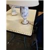 Image 2 : 2 TABLE LAMPS