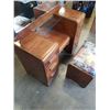 Image 2 : VINTAGE VANITY DESK WITH BEVELLED MIRROR AND STOOL