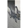 Image 2 : CAST IRON BENCH ARMS/FEET