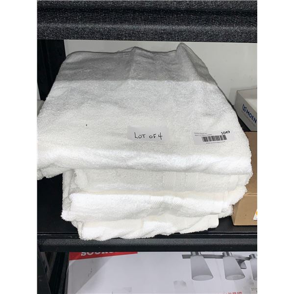 Lot of 4 White Bath Towels