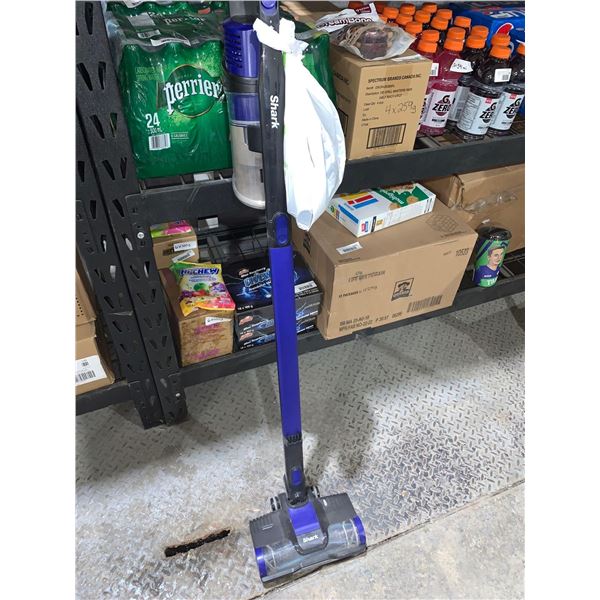 Shark Cordless Pet Plus Vacuum - OUT OF BOX