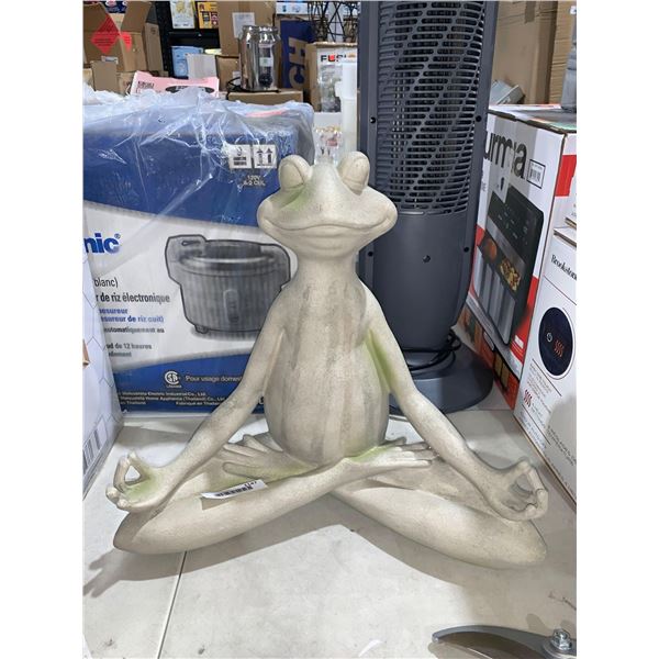 Style Selections Frog Statue 17.8" x 10.5" x 15.5"