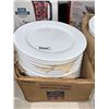 Image 1 : Lot of 16 Large Dinner Plates