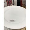 Image 2 : Lot of 16 Large Dinner Plates