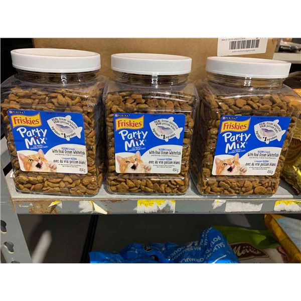 CASE LOT Friskies Party Mix Ocean Crunch 3 x 454g