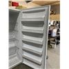 Image 4 : Frigidaire Upright Full Sized Deep Freeze