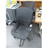 Image 1 : 2-Black Rolling Office Chairs - 2 X $