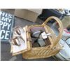 Image 1 : Picnic Basket w/Supplies