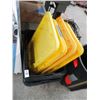Image 1 : 5-Black Lidded Totes - 5 X $