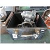 Image 1 : Dumore Post Grinder