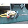 Image 1 : John Deere Gun Hedge Trimmer