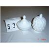 Image 1 : (2) MILKGLASS COVERD DISHES