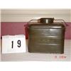 Image 1 : OLD METAL LUNCH PAIL