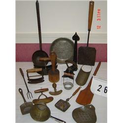 ASSORTED WOODEN AND METAL KITCHEN UTENSILS - APPROXIMATELY (17) PIECES