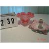 Image 1 : PINK FLUTED AND SCALLOPED HOBNAIL DISH AND PINK AND WHITE PORCELAIN CANDLEHOLDER WITH 4 FEET